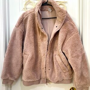 Alo Yoga Varsity Sherpa EUC Size Large